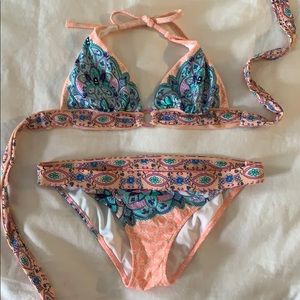 Beautiful Victoria’s secret 2 piece swimsuit!
